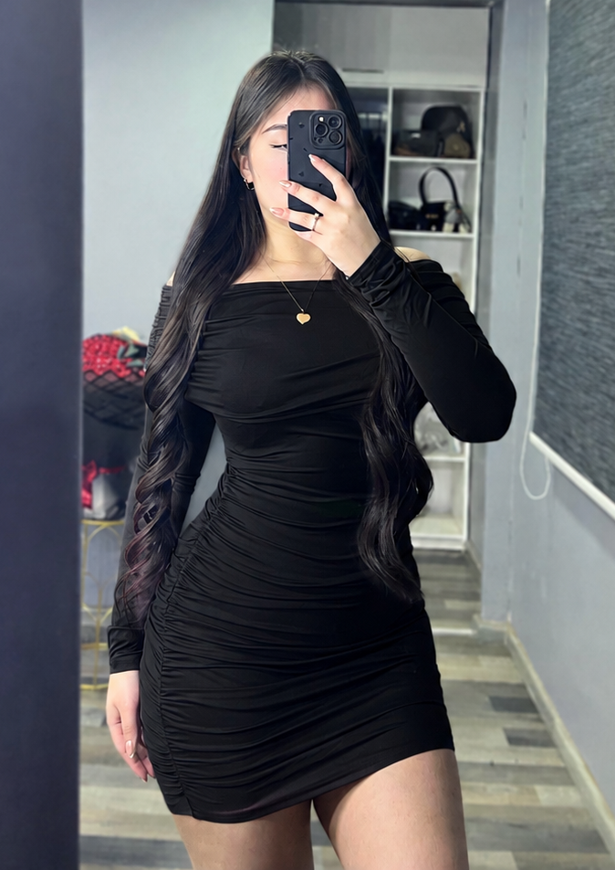 Vestido Fruncido Cuello Barco